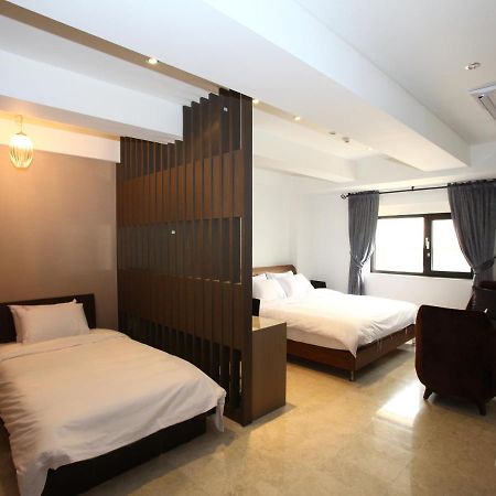 Suwon Reve Hotel Eksteriør bilde