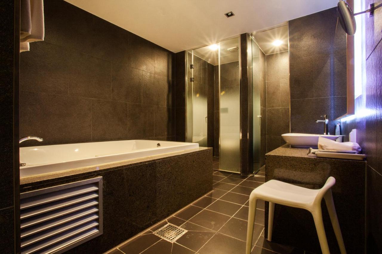 Suwon Reve Hotel Eksteriør bilde