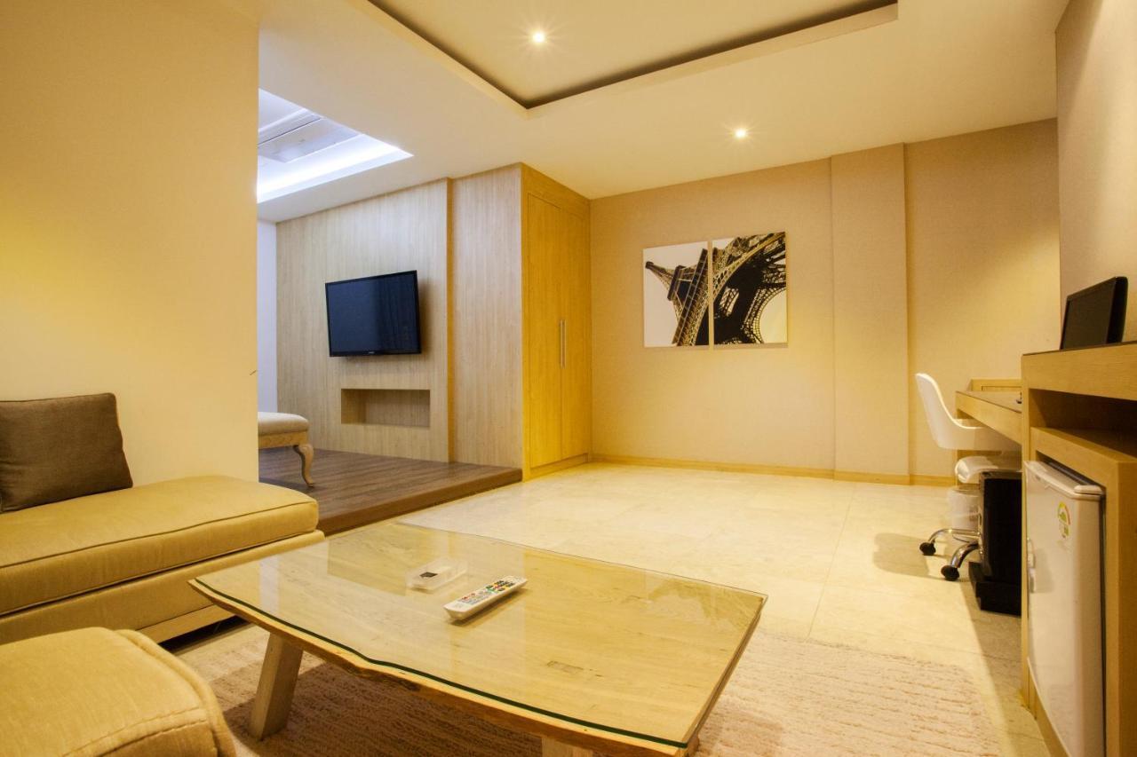 Suwon Reve Hotel Eksteriør bilde
