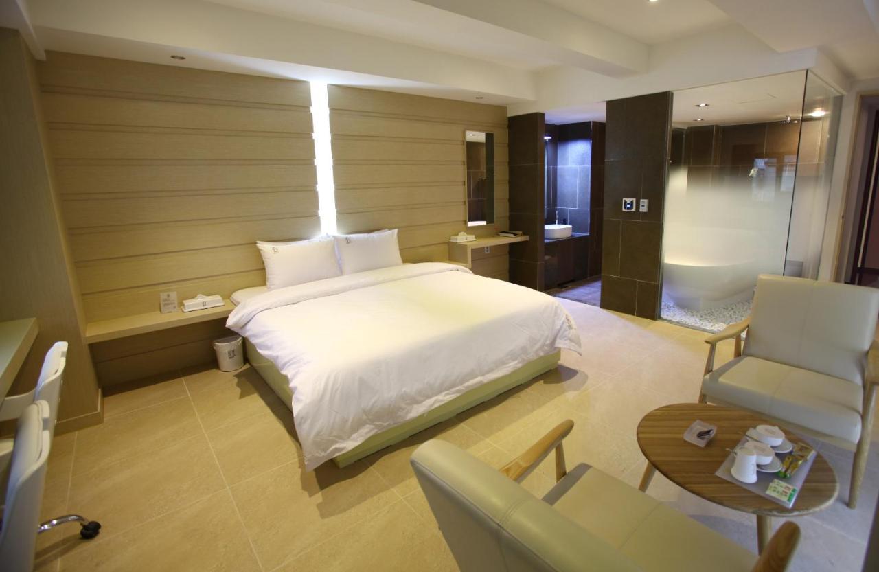 Suwon Reve Hotel Eksteriør bilde
