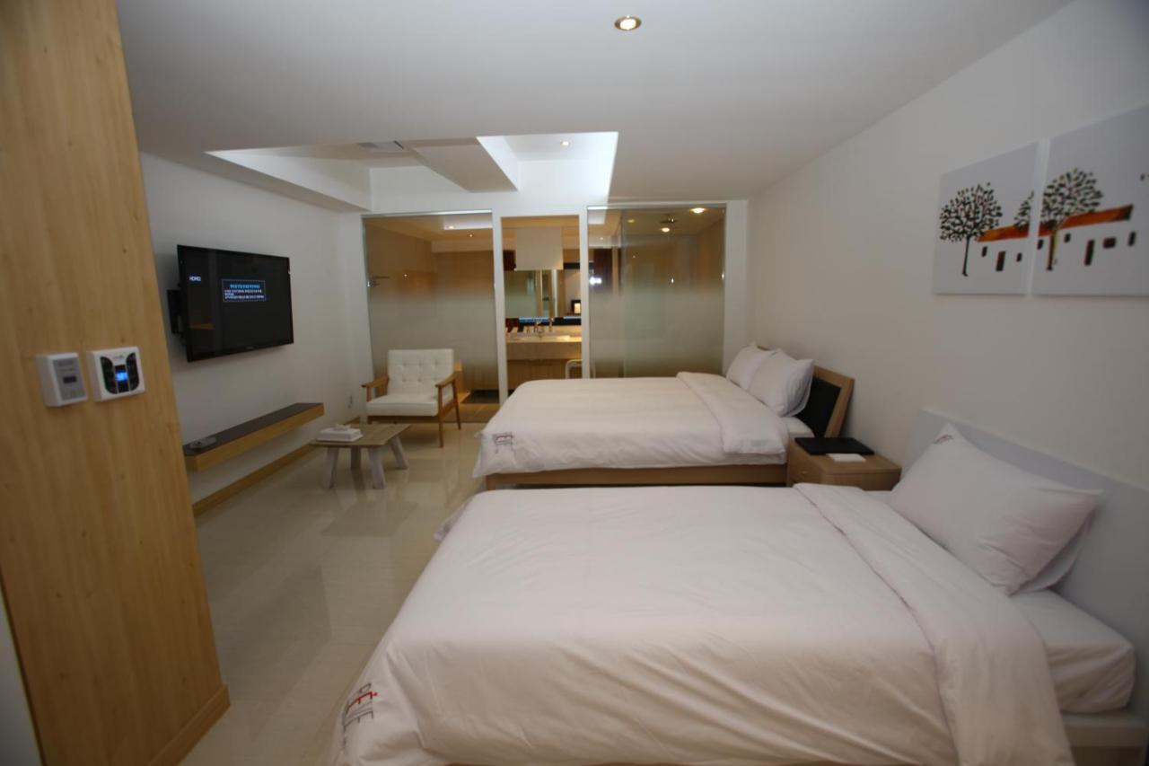 Suwon Reve Hotel Eksteriør bilde