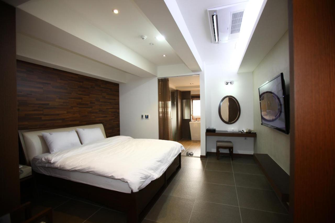 Suwon Reve Hotel Eksteriør bilde