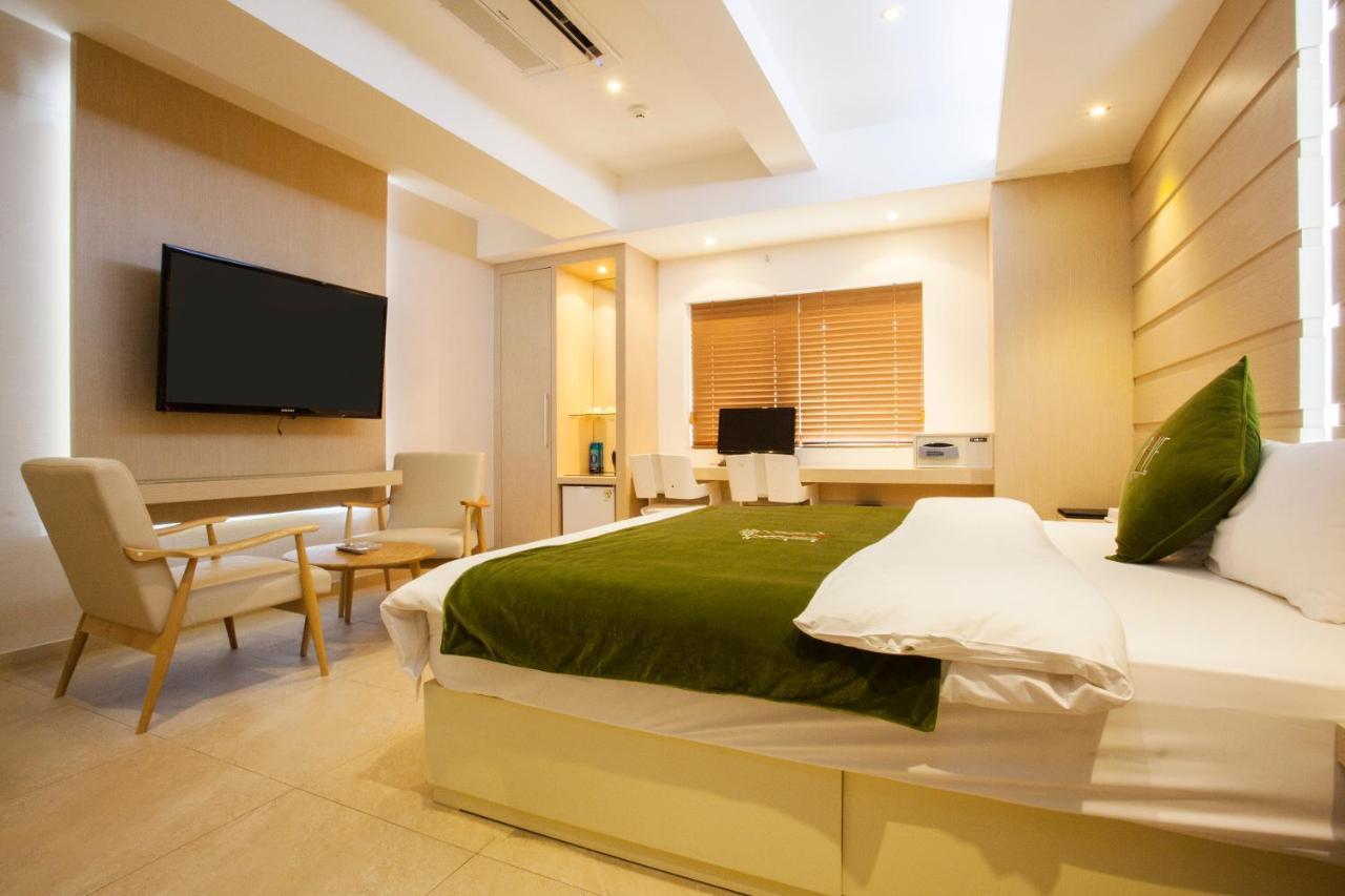 Suwon Reve Hotel Eksteriør bilde