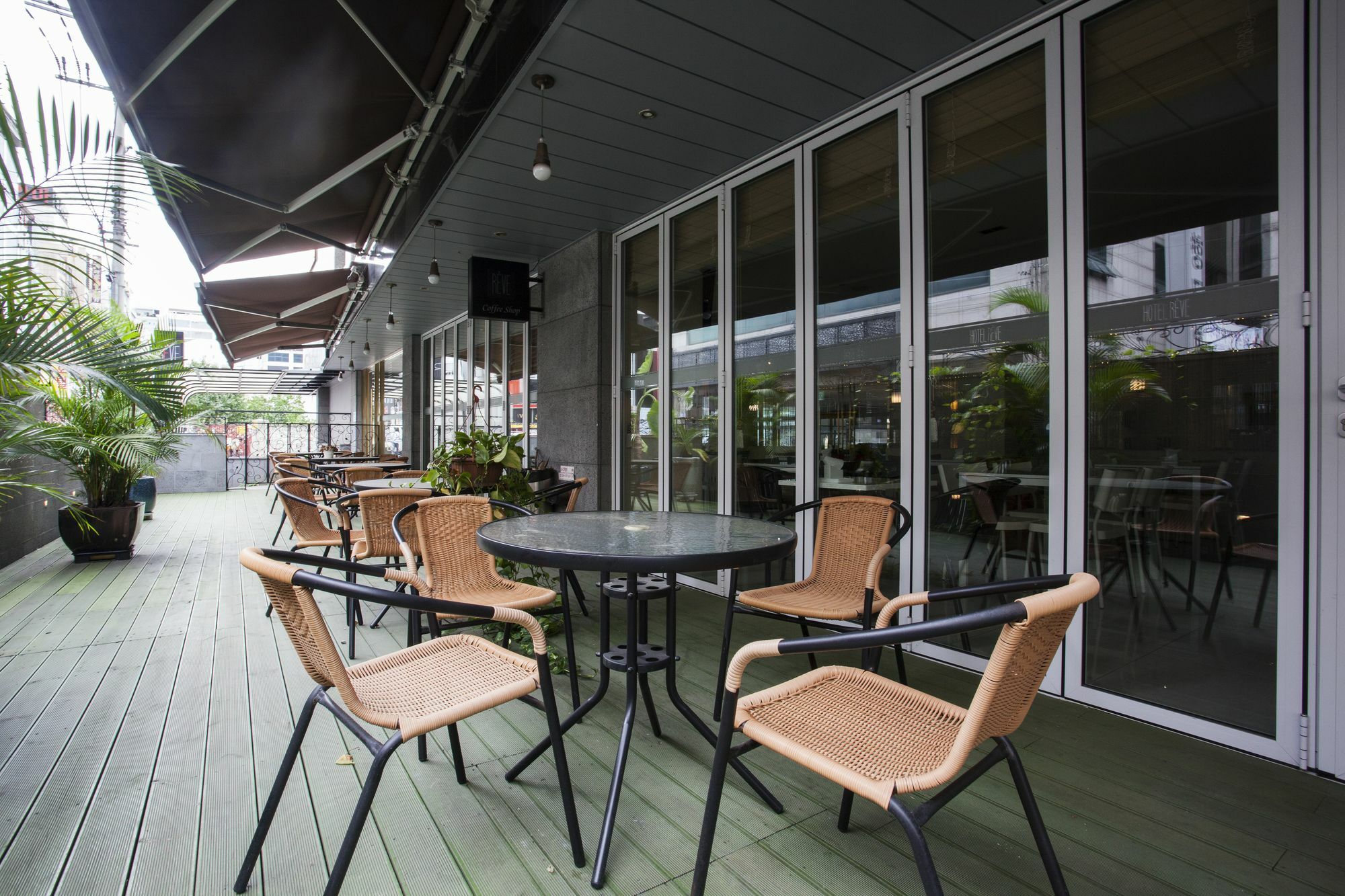 Suwon Reve Hotel Eksteriør bilde